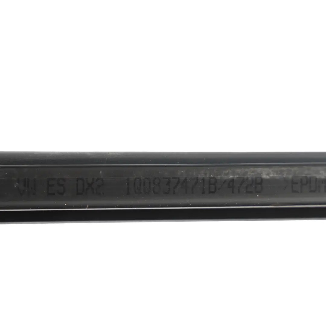 1F Window Aperture Strip Seal Moulding Inner Right O/S to Volkswagen Eos with Part number 1Q0837472C Volkswagen Eos 1F Window Aperture Strip Seal Moulding Inner Right O/S - SKU 1Q0837472C - Part number 1Q0837472C