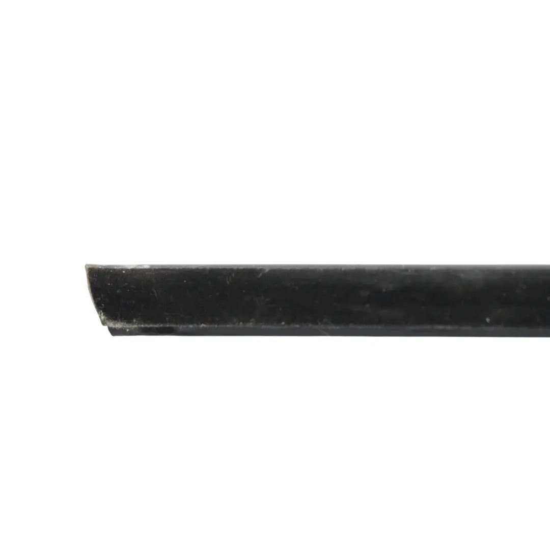 1F Guarnizione Modanatura Finestrino Interna Destra per Volkswagen Eos con numero di parte 1Q0837472C Volkswagen Eos 1F Guarnizione Modanatura Finestrino Interna Destra - SKU 1Q0837472C - Numero di parte 1Q0837472C