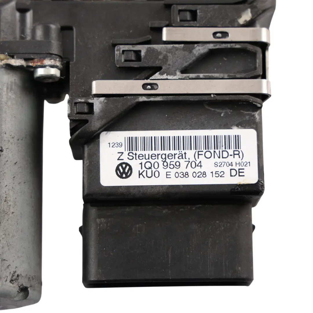 1F Rear Window Glass Regulator Lifter Right O/S to VW Volkswagen Eos with Part number 1Q0839402A VW Volkswagen Eos 1F Rear Window Glass Regulator Lifter Right O/S - SKU 1Q0839402A - Part number 1Q0839402A