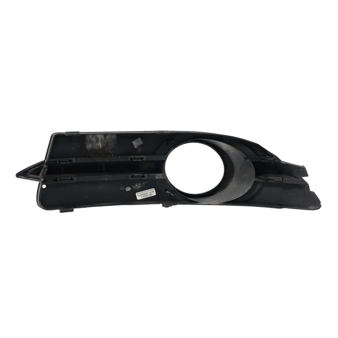 Garniture Antibrouillard Avant Droite Noire pour Volkswagen Eos à propos du numéro de pièce 1Q0853666B Volkswagen Eos Garniture Antibrouillard Avant Droite Noire - SKU 1Q0853666B - Numéro de pièce 1Q0853666B