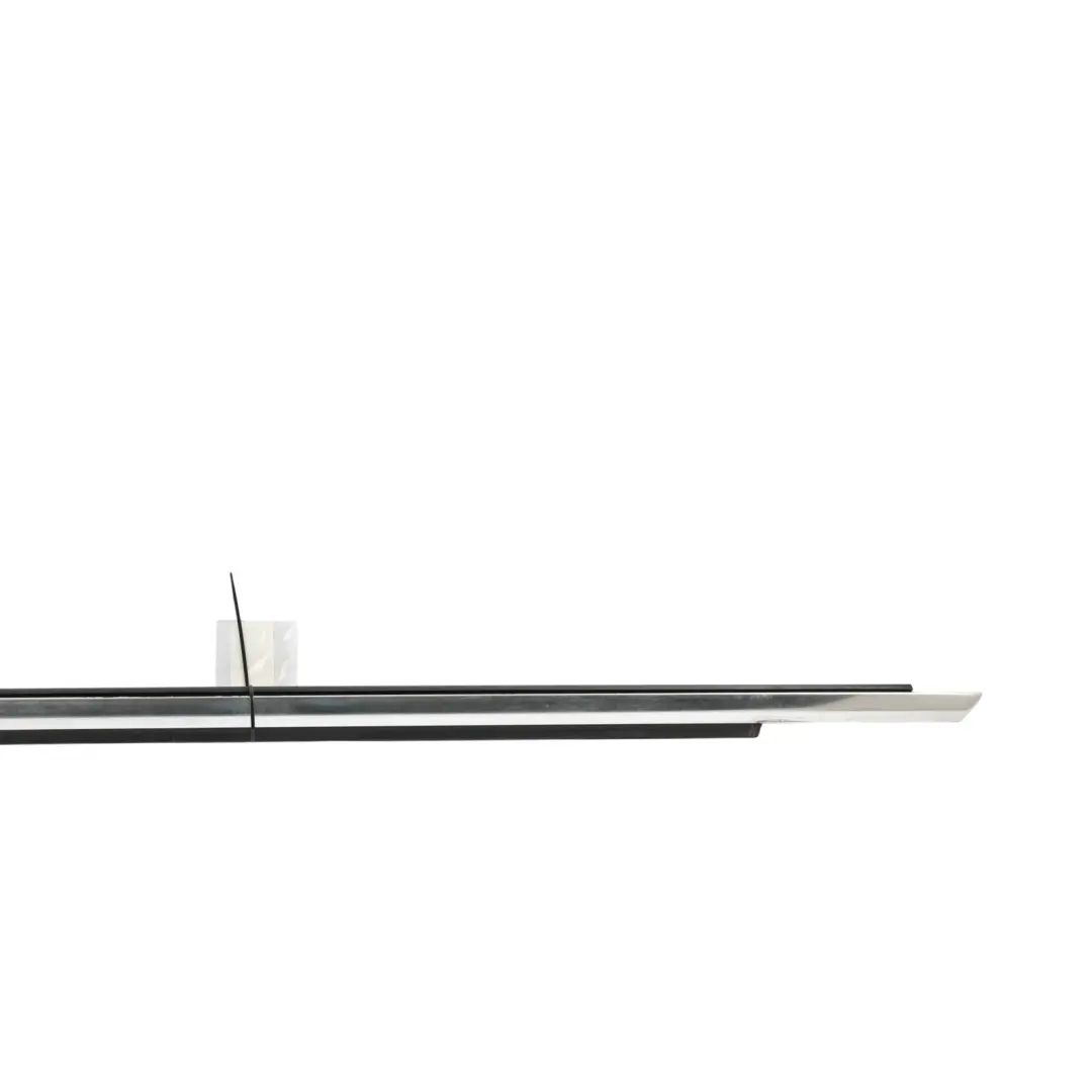 1F Listwa Uszczelniająca Szyby Zewnętrzna Lewa do Volkswagen Eos o numerze 1Q0853955D Volkswagen Eos 1F Listwa Uszczelniająca Szyby Zewnętrzna Lewa - SKU 1Q0853955D - Numer Części 1Q0853955D