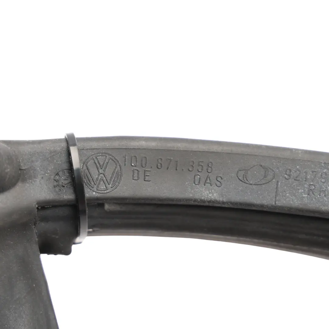1F Roof Rail Seal Gasket Rubber Right O/S to VW Volkswagen Eos with Part number 1Q0871358 VW Volkswagen Eos 1F Roof Rail Seal Gasket Rubber Right O/S - SKU 1Q0871358 - Part number 1Q0871358