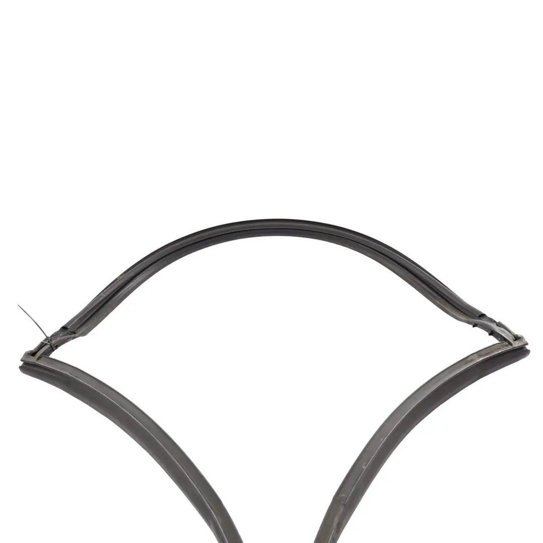 1F Front Windscreen Window Seal Gasket Rubber to VW Volkswagen Eos with Part number 1Q0871409L VW Volkswagen Eos 1F Front Windscreen Window Seal Gasket Rubber - SKU 1Q0871409L - Part number 1Q0871409L