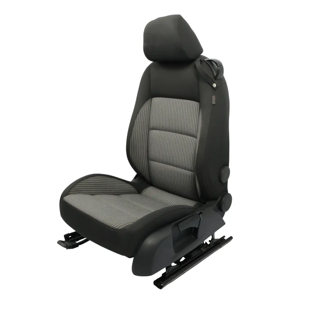 1F Sitz Vorne Links Innenraum Stoff Titan Schwarz für Volkswagen Eos mit Teilenummer 1Q0881805CD Volkswagen Eos 1F Sitz Vorne Links Innenraum Stoff Titan Schwarz - SKU 1Q0881805CD-1 - Teilenummer 1Q0881805CD