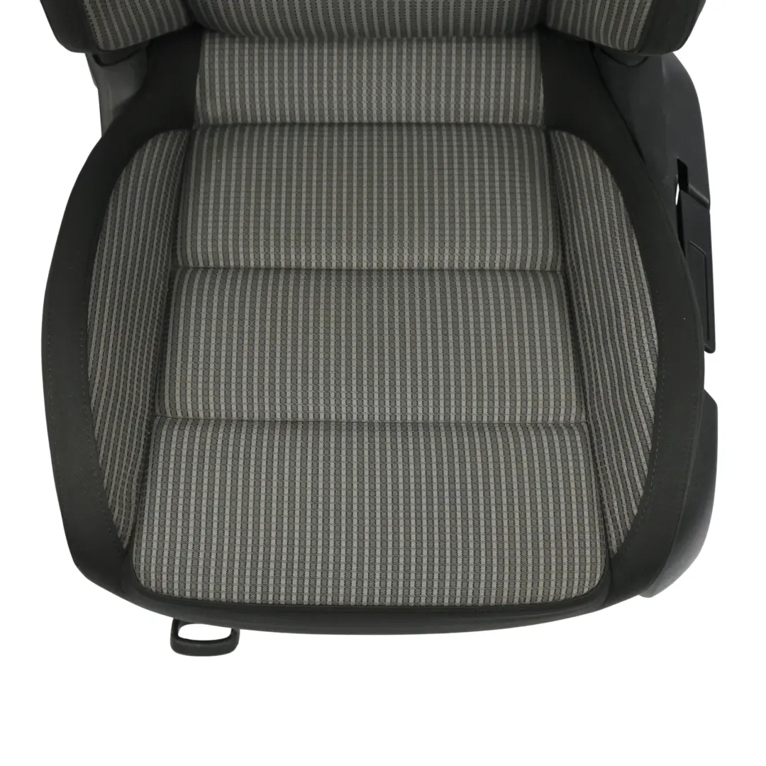 1F Asiento Delantero Izquierdo Interior Tela Negro Titán para Volkswagen Eos con número de pieza 1Q0881805CD Volkswagen Eos 1F Asiento Delantero Izquierdo Interior Tela Negro Titán - SKU 1Q0881805CD-1 - Número de pieza 1Q0881805CD