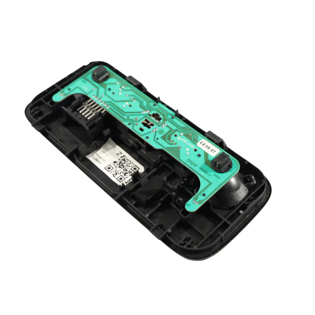 1F Golf Cabriolet 51 5K Lampa Sufitowa Wewnętrzna do Volkswagen Eos o numerze 1Q0947105D Volkswagen Eos 1F Golf Cabriolet 51 5K Lampa Sufitowa Wewnętrzna - SKU 1Q0947105D - Numer Części 1Q0947105D