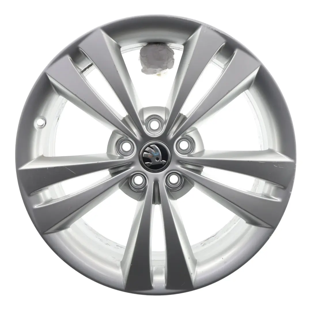 Mk2 Srebrna Felga Aluminiowa 18" 7.5J ET:51 do Skoda Octavia RS o numerze 1Z0601025AD Skoda Octavia RS Mk2 Srebrna Felga Aluminiowa 18" 7.5J ET:51 - SKU 1Z0601025AD-2 - Numer Części 1Z0601025AD