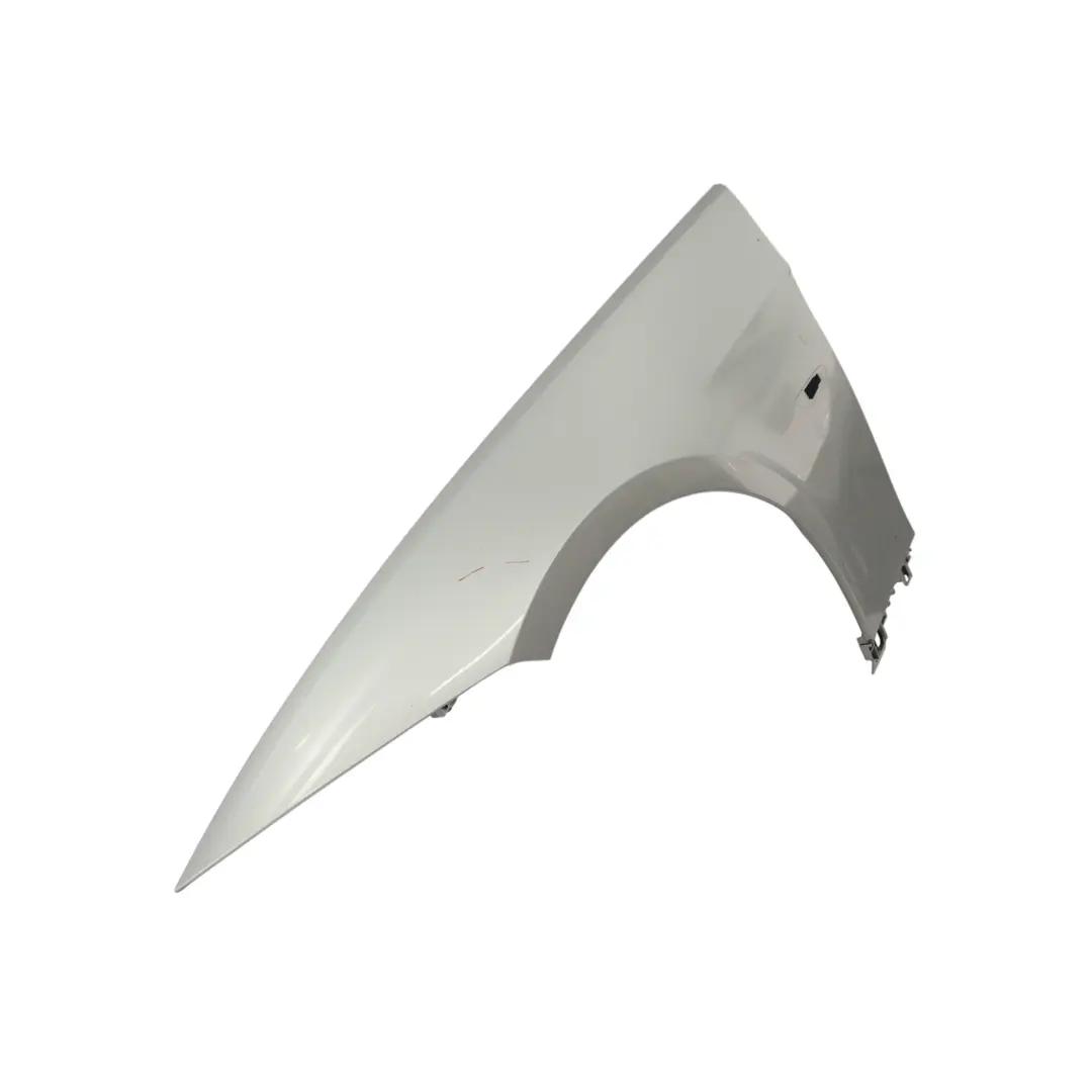 Panel Lateral Fender Delantero Izquierdo Titansilber Metálico - 354 para BMW E92 con número de pieza 2155919 BMW E92 Panel Lateral Fender Delantero Izquierdo Titansilber Metálico - 354 - SKU 2155919-TS - Número de pieza 2155919