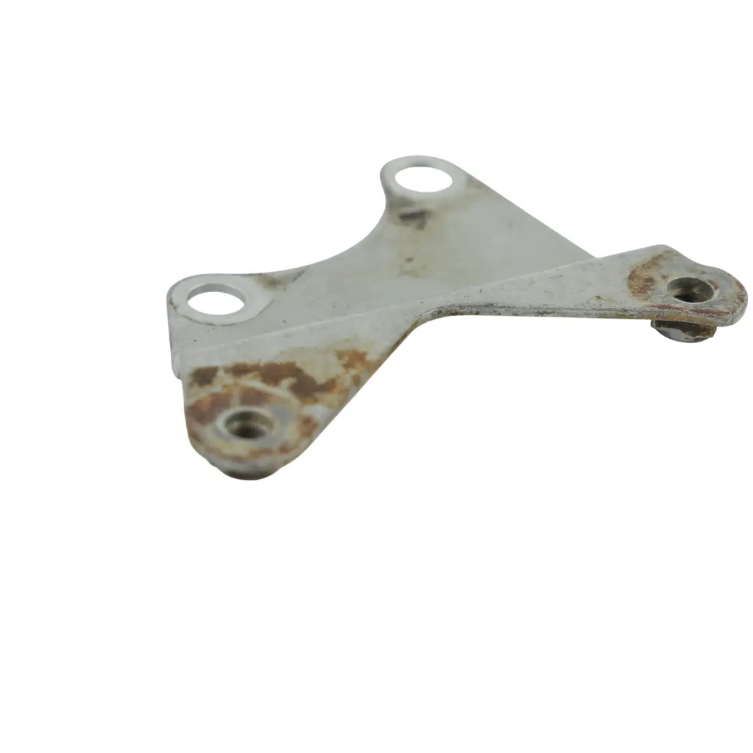 Soporte Cubierta Bomba Dirección Asistida Trasera para BMW E38 E39 E46 E53 con número de pieza 2247599 BMW E38 E39 E46 E53 Soporte Cubierta Bomba Dirección Asistida Trasera - SKU 2247599 - Número de pieza 2247599