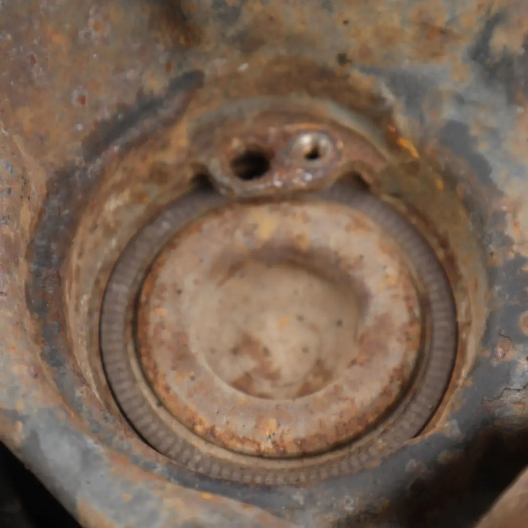 Mk8 Wheel Carrier Knuckle Hub Front Left N/S 2262864 BK31-3K186-CD to Ford Transit with Part number 2262862 Ford Transit Mk8 Wheel Carrier Knuckle Hub Front Left N/S 2262864 BK31-3K186-CD - SKU 2262862 - Part number 2262862