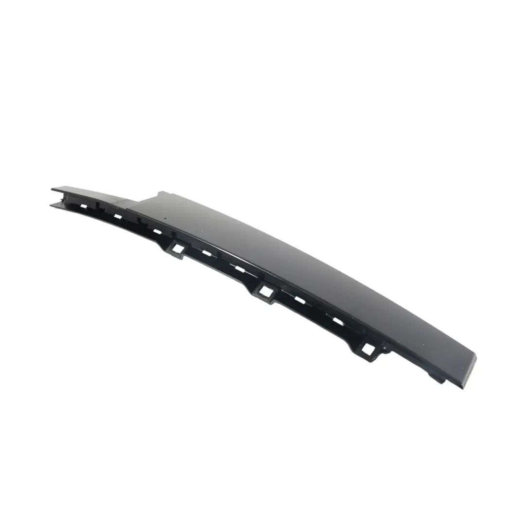 Listwa Ramy Szyby Drzwi Tylna Lewa do Volkswagen T-Roc R A11 o numerze 2GA839901A Volkswagen T-Roc R A11 Listwa Ramy Szyby Drzwi Tylna Lewa - SKU 2GA839901A - Numer Części 2GA839901A