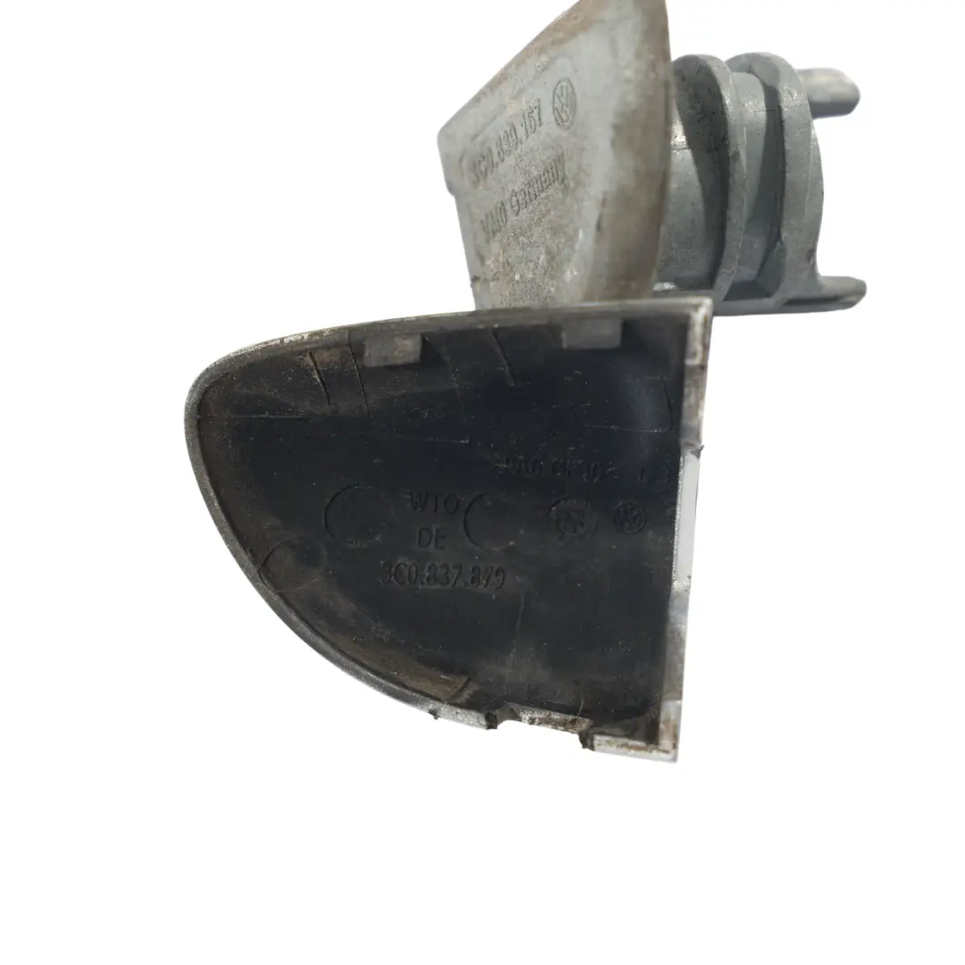 Maniglia Porta Sinistra Argento Reflex A7W per Volkswagen Passat CC con numero di parte 3C0837205 Volkswagen Passat CC Maniglia Porta Sinistra Argento Reflex A7W - SKU 3C0837205-RES - Numero di parte 3C0837205