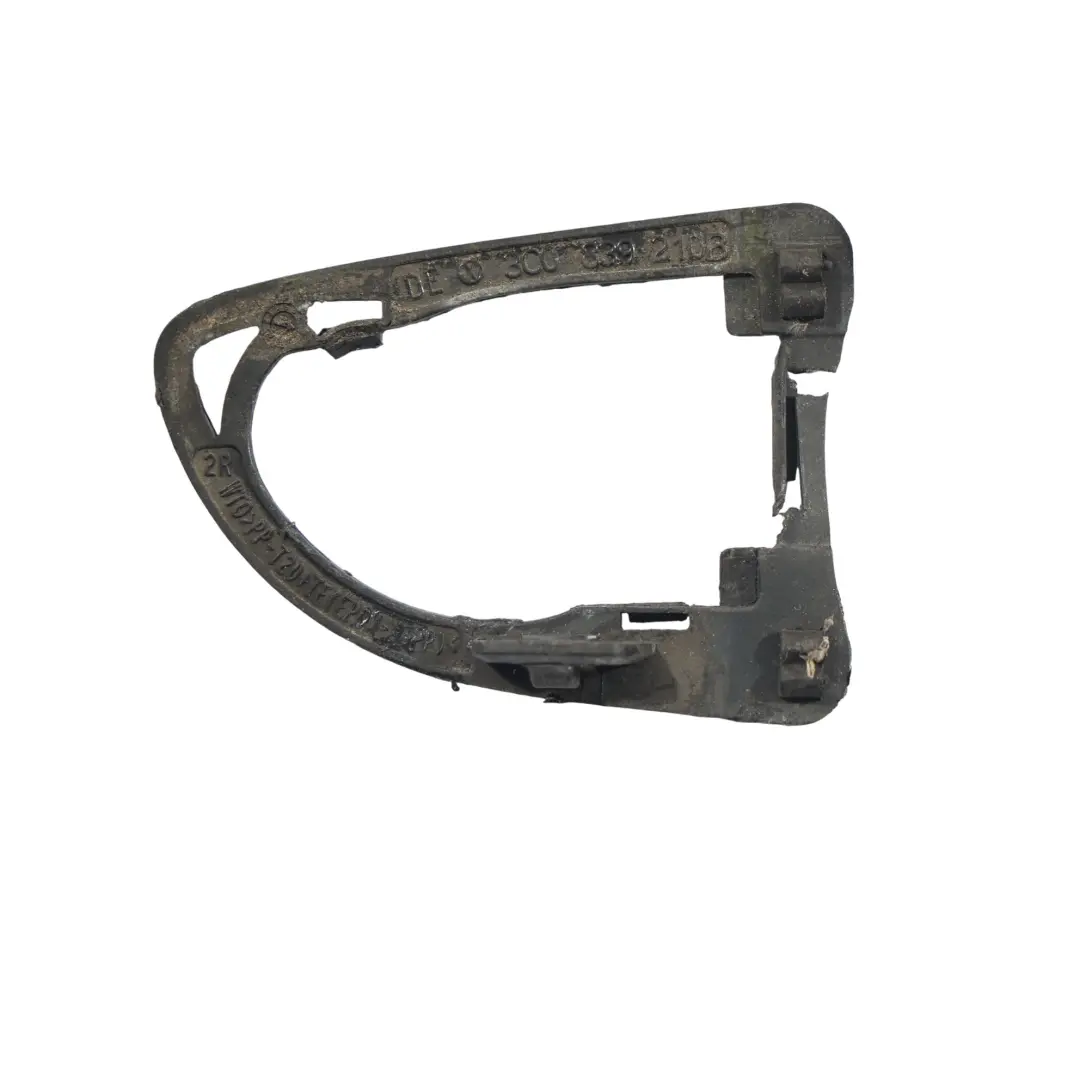 Capuchon Poignée Avant Arrière Droite Argent pour Volkswagen Passat CC à propos du numéro de pièce 3C0837880 Volkswagen Passat CC Capuchon Poignée Avant Arrière Droite Argent - SKU 3C0837880-RES - Numéro de pièce 3C0837880