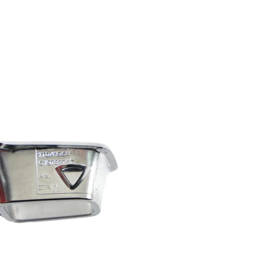 Garniture Volant Inférieure Argent pour Volkswagen Golf Mk7 Passat CC à propos du numéro de pièce 3C8419685D Volkswagen Golf Mk7 Passat CC Garniture Volant Inférieure Argent - SKU 3C8419685D - Numéro de pièce 3C8419685D