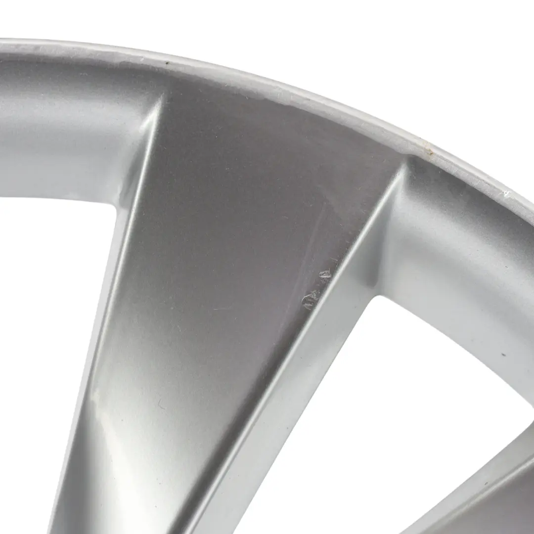 Mk3 Srebrna Felga Aluminiowa 18" 8J ET:41 do Volkswagen Scirocco o numerze 3C8601025D Volkswagen Scirocco Mk3 Srebrna Felga Aluminiowa 18" 8J ET:41 - SKU 3C8601025D-11 - Numer Części 3C8601025D