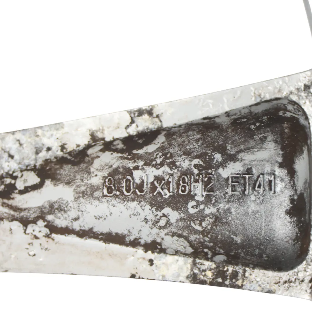 Mk3 Silberne Leichtmetallfelge 18" 8J ET:41 für Volkswagen Scirocco mit Teilenummer 3C8601025D Volkswagen Scirocco Mk3 Silberne Leichtmetallfelge 18" 8J ET:41 - SKU 3C8601025D-4 - Teilenummer 3C8601025D