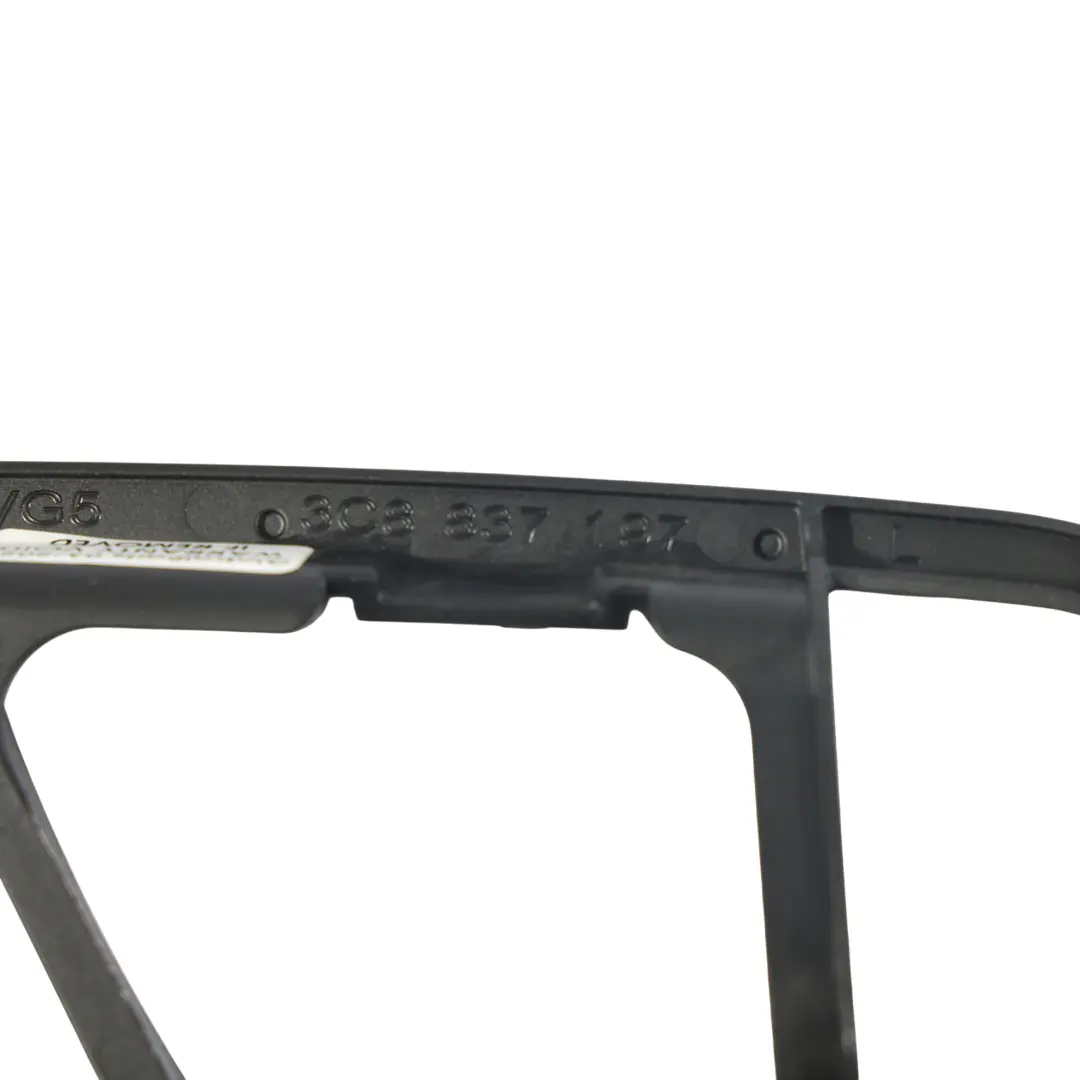 Volkswagen Passat CC B7 Poignée Porte Intérieure Support Gauche - SKU 3C8837197 - Numéro de pièce 3C8837197