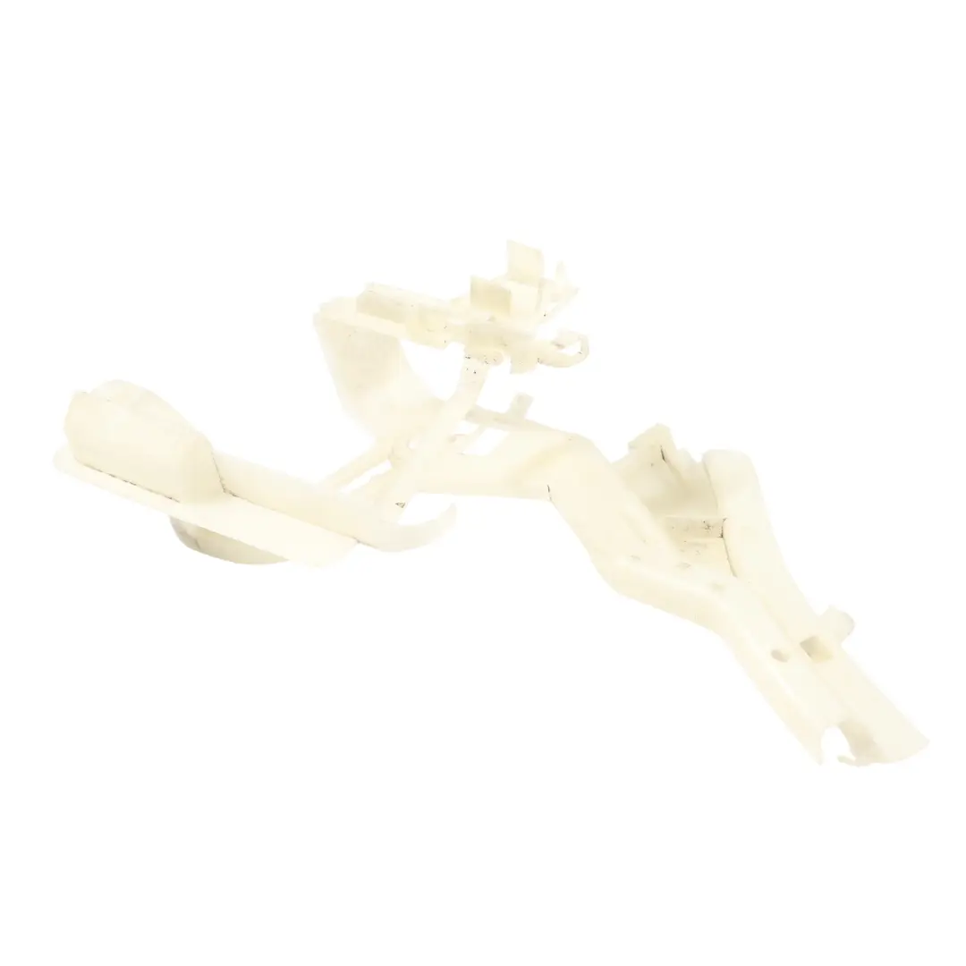 Volkswagen Passat CC Soporte Cerradura Puerta Delantero Izquierdo - SKU 3C8837867A - Número de pieza 3C8837867A