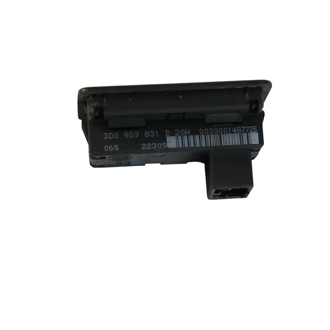 Boot Lid Release Open Button Switch Panel to Audi Q5 8R Tailgate with Part number 3D0959831D Audi Q5 8R Tailgate Boot Lid Release Open Button Switch Panel - SKU 3D0959831D - Part number 3D0959831D