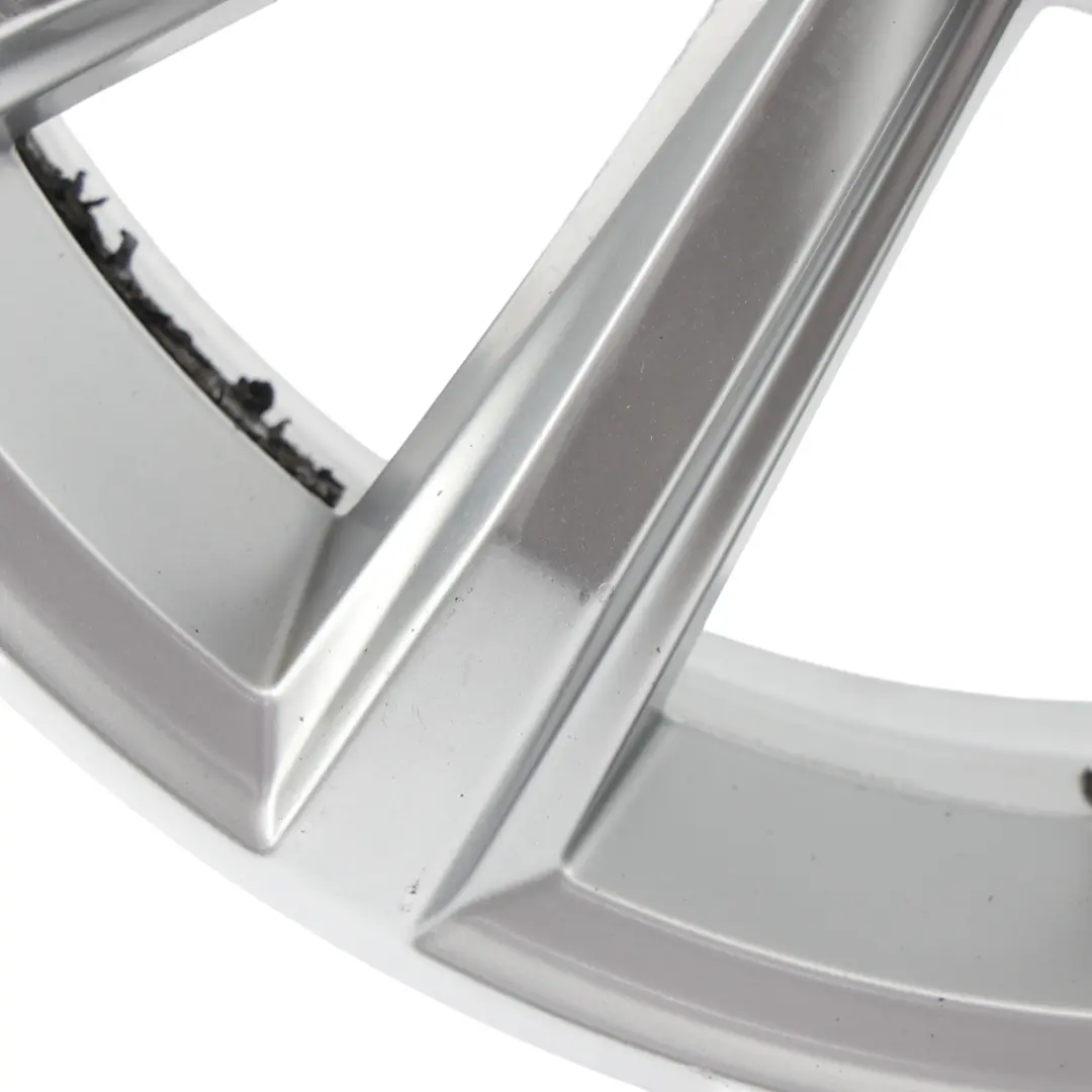 17" Alu Felge Silber 7.0J ET40 5X112 für Volkswagen Passat B8 mit Teilenummer 3G0601025D Volkswagen Passat B8 17" Alu Felge Silber 7.0J ET40 5X112 - SKU 3G0601025D-1 - Teilenummer 3G0601025D