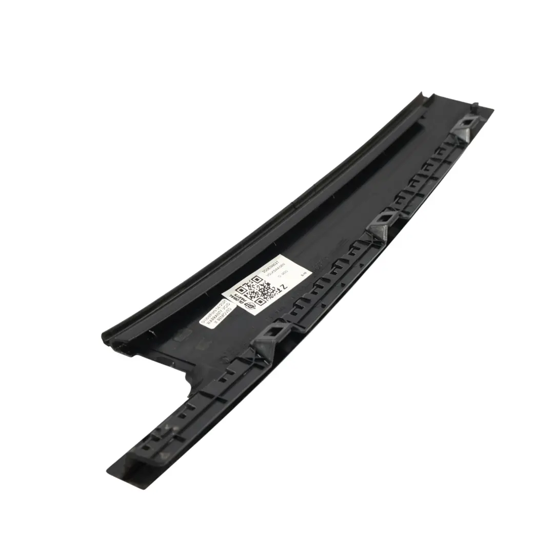 3G Rivestimento Montante Porta Posteriore Destro per Volkswagen Passat B8 con numero di parte 3G0839902T Volkswagen Passat B8 3G Rivestimento Montante Porta Posteriore Destro - SKU 3G0839902T - Numero di parte 3G0839902T