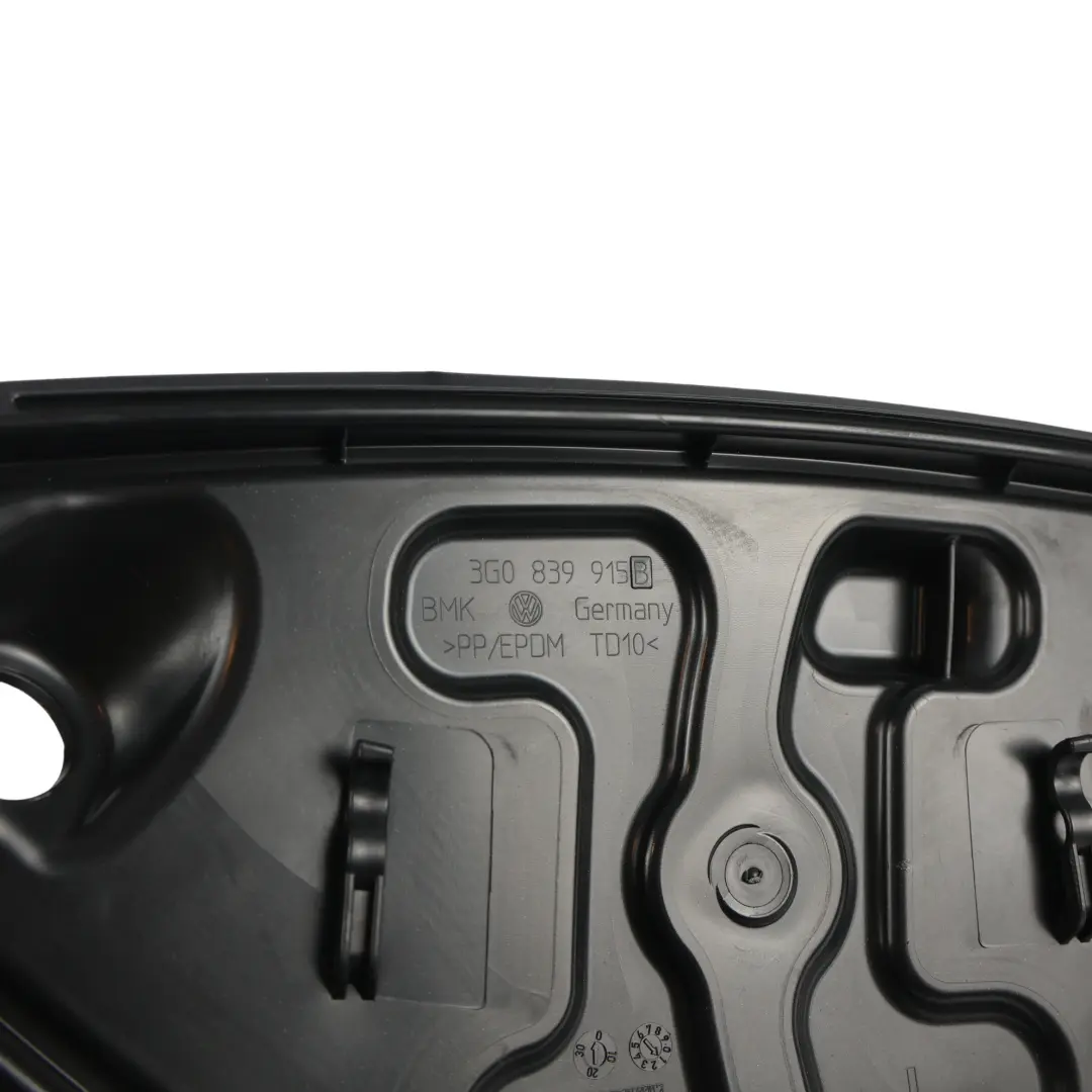 Zaślepka Osłona Drzwi Tylna Lewa do Volkswagen Passat B8 o numerze 3G0839915B Volkswagen Passat B8 Zaślepka Osłona Drzwi Tylna Lewa - SKU 3G0839915B - Numer Części 3G0839915B