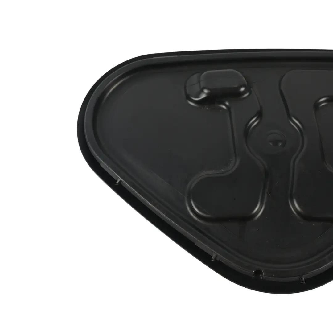 Panel Cubierta Acceso Puerta Trasera Izquierda para Volkswagen Passat B8 con número de pieza 3G0839915B Volkswagen Passat B8 Panel Cubierta Acceso Puerta Trasera Izquierda - SKU 3G0839915B - Número de pieza 3G0839915B