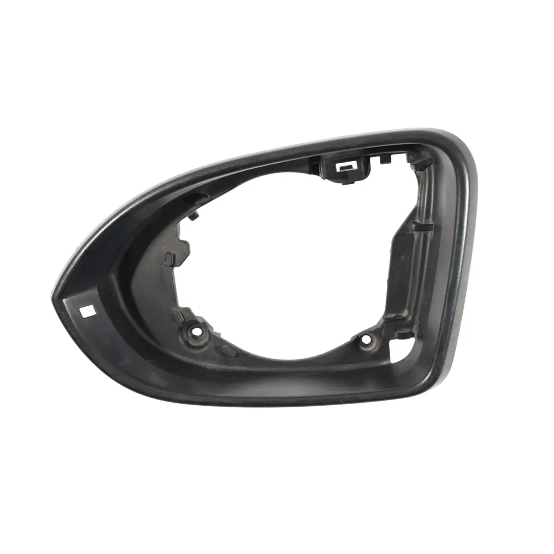 Seitenspiegel Abdeckung Rahmen Links für Volkswagen Passat B8 mit Teilenummer 3G0857601 Volkswagen Passat B8 Seitenspiegel Abdeckung Rahmen Links - SKU 3G0857601 - Teilenummer 3G0857601