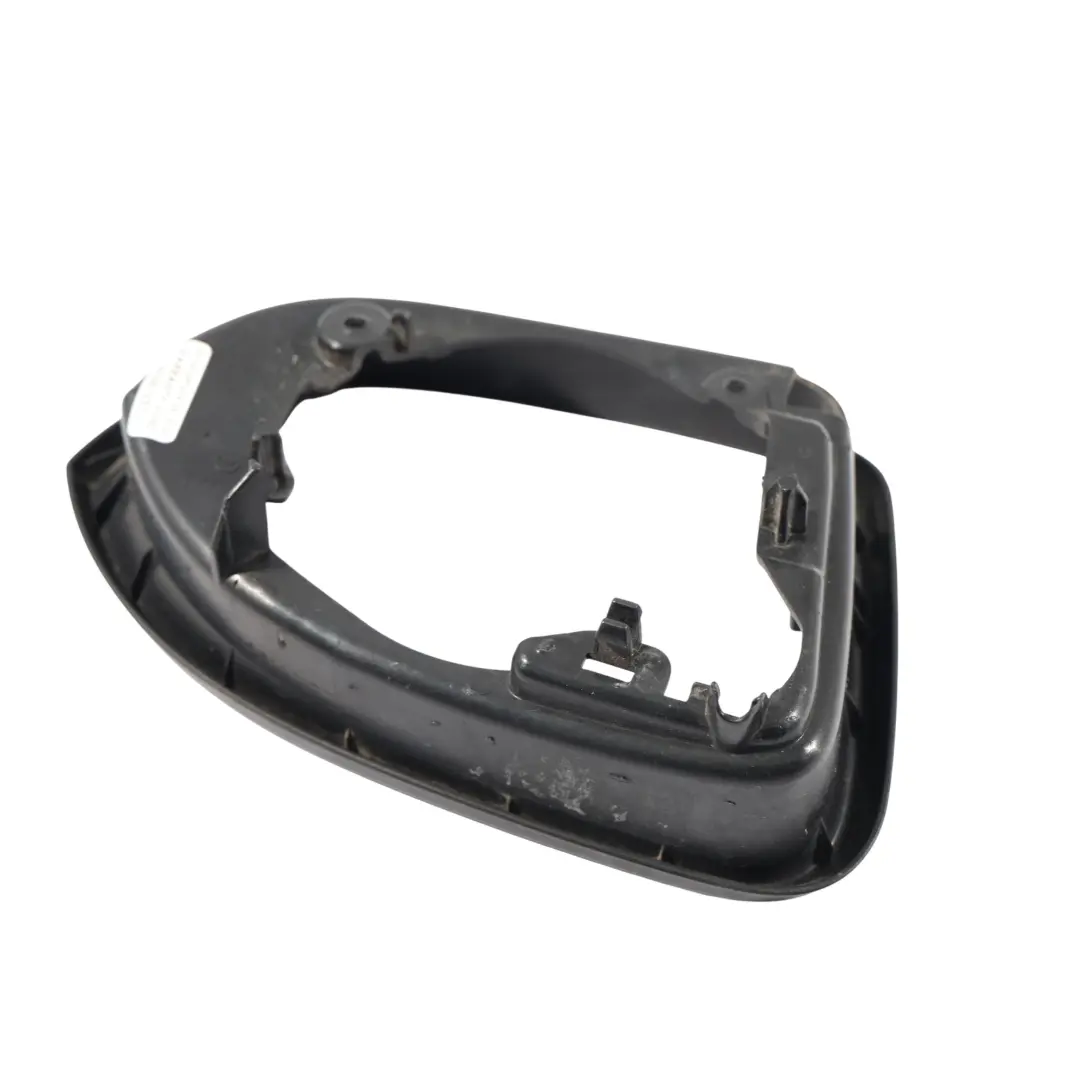 Cubierta Espejo Lateral Izquierdo para Volkswagen Passat B8 con número de pieza 3G0857601 Volkswagen Passat B8 Cubierta Espejo Lateral Izquierdo - SKU 3G0857601 - Número de pieza 3G0857601