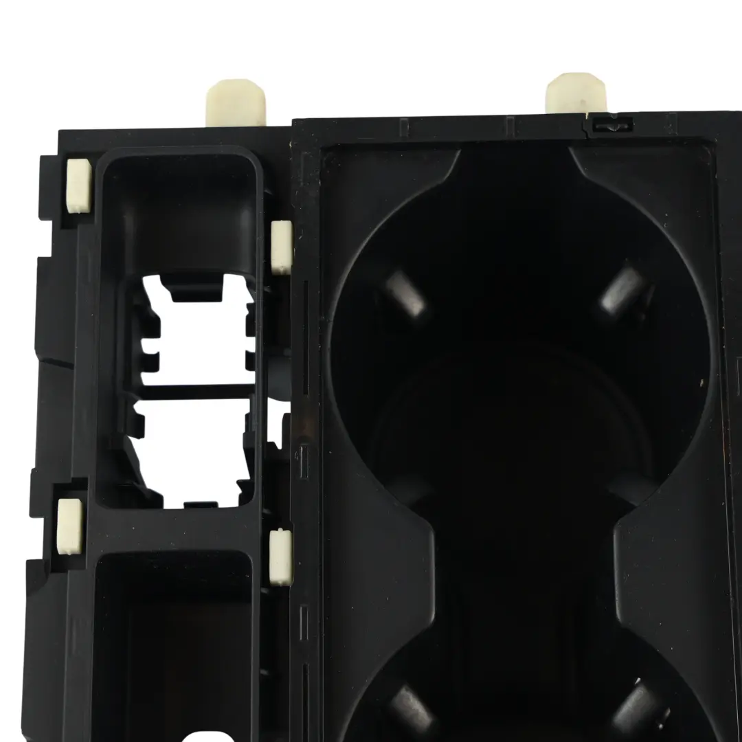 VW Passat B8 Uchwyt Na Kubki Schowek Roletka Konsoli Gniazdo 12V - SKU 3G0862531H - Numer Części 3G0862531H