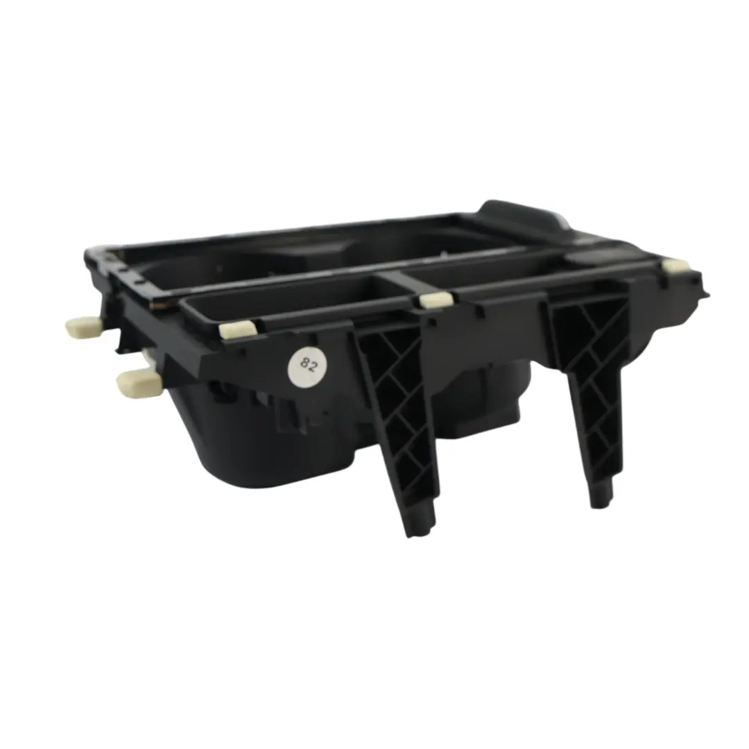 Consolle Centrale Portabicchieri Vano 12V per Volkswagen Passat B8 con numero di parte 3G0862531H Volkswagen Passat B8 Consolle Centrale Portabicchieri Vano 12V - SKU 3G0862531H - Numero di parte 3G0862531H