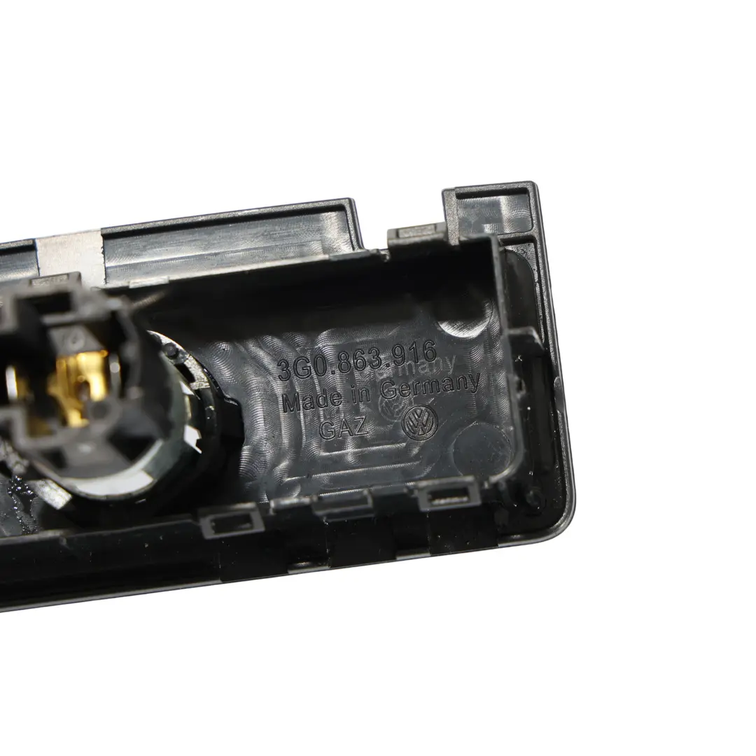 Toma Corriente 12V Consola Central Trasera para Volkswagen Passat B8 con número de pieza 3G0863916 Volkswagen Passat B8 Toma Corriente 12V Consola Central Trasera - SKU 3G0863916 - Número de pieza 3G0863916