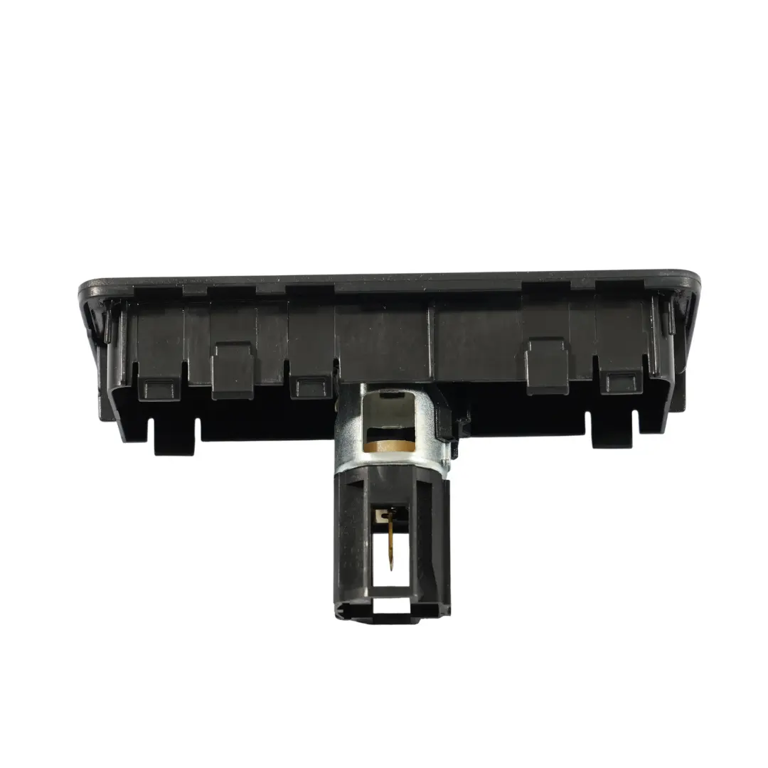 Mittelkonsole 12V Steckdose Hinten für Volkswagen Passat B8 mit Teilenummer 3G0863916 Volkswagen Passat B8 Mittelkonsole 12V Steckdose Hinten - SKU 3G0863916 - Teilenummer 3G0863916