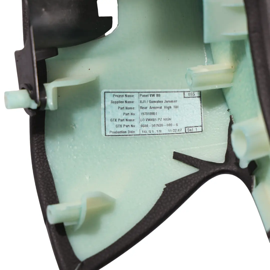 3G Panel Reposabrazos Trasero Derecho Negro para Volkswagen Passat B8 con número de pieza 3G0867364A Volkswagen Passat B8 3G Panel Reposabrazos Trasero Derecho Negro - SKU 3G0867364A - Número de pieza 3G0867364A