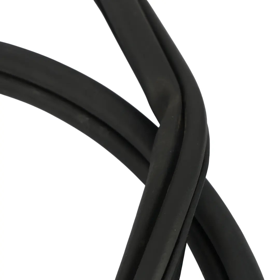 3G Door Rubber Gasket Seal Front Inner Right O/S 3G0867912K to Volkswagen Passat B8 with Part number 3G0867912L Volkswagen Passat B8 3G Door Rubber Gasket Seal Front Inner Right O/S 3G0867912K - SKU 3G0867912L - Part number 3G0867912L