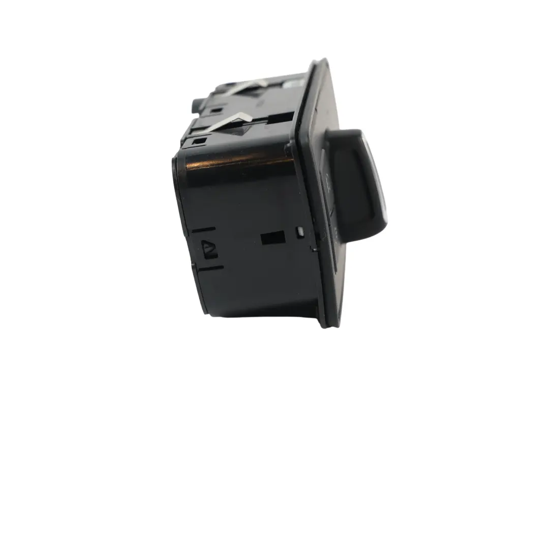 Commutateur Phare Antibrouillard pour Volkswagen Passat B8 à propos du numéro de pièce 3G0941633H Volkswagen Passat B8 Commutateur Phare Antibrouillard - SKU 3G0941633H - Numéro de pièce 3G0941633H