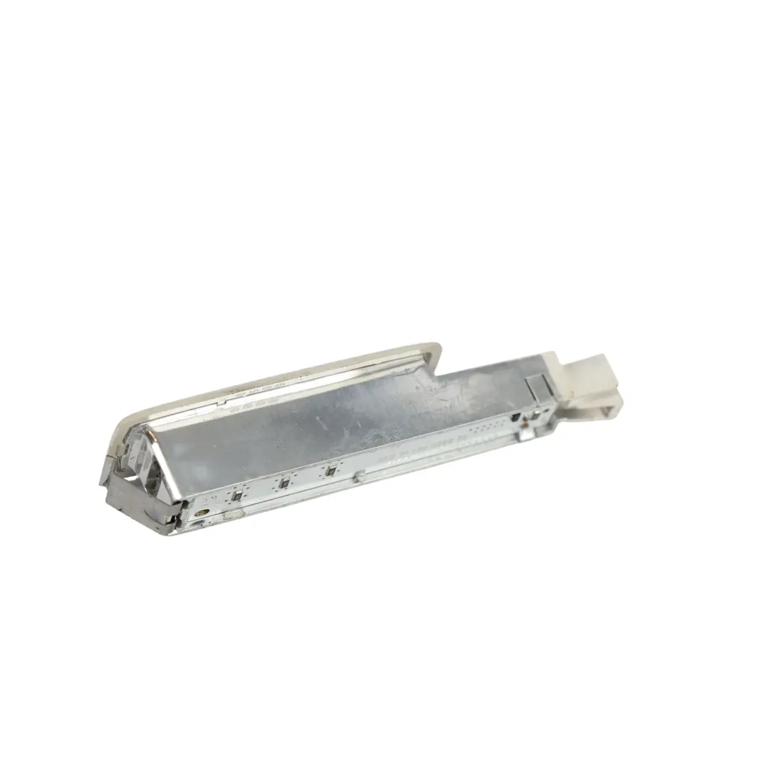 Sonnenblende Leselampe Innenbeleuchtung für Volkswagen Passat B8 mit Teilenummer 3G0947109 Volkswagen Passat B8 Sonnenblende Leselampe Innenbeleuchtung - SKU 3G0947109 - Teilenummer 3G0947109