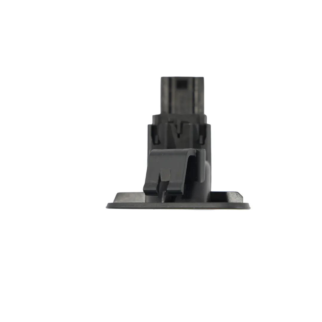 Botón Interruptor Panel Apertura Portón para Volkswagen Passat B8 con número de pieza 3G0959831 Volkswagen Passat B8 Botón Interruptor Panel Apertura Portón - SKU 3G0959831 - Número de pieza 3G0959831