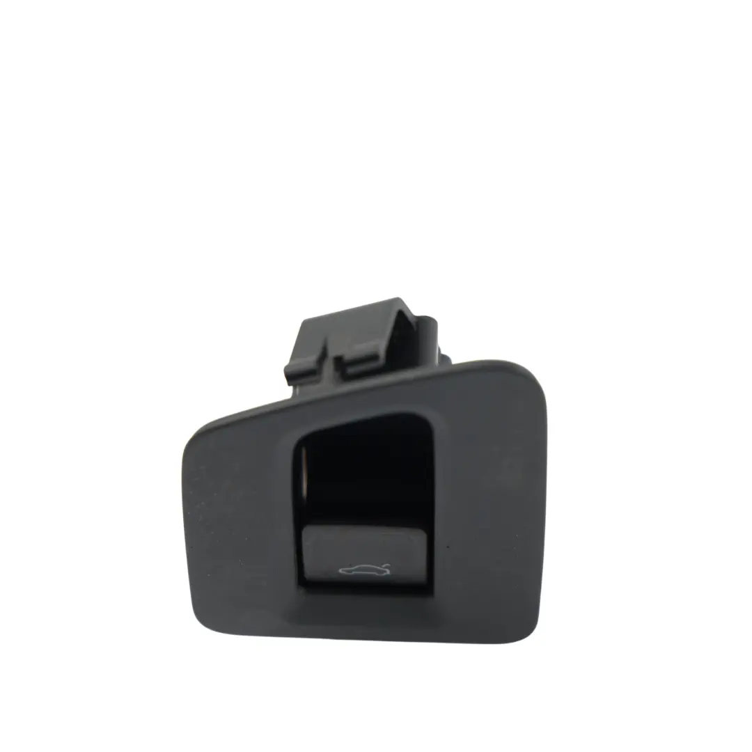 Release Button Switch Panel to Volkswagen Passat B8 Tailgate with Part number 3G0959831 Volkswagen Passat B8 Tailgate Release Button Switch Panel - SKU 3G0959831 - Part number 3G0959831
