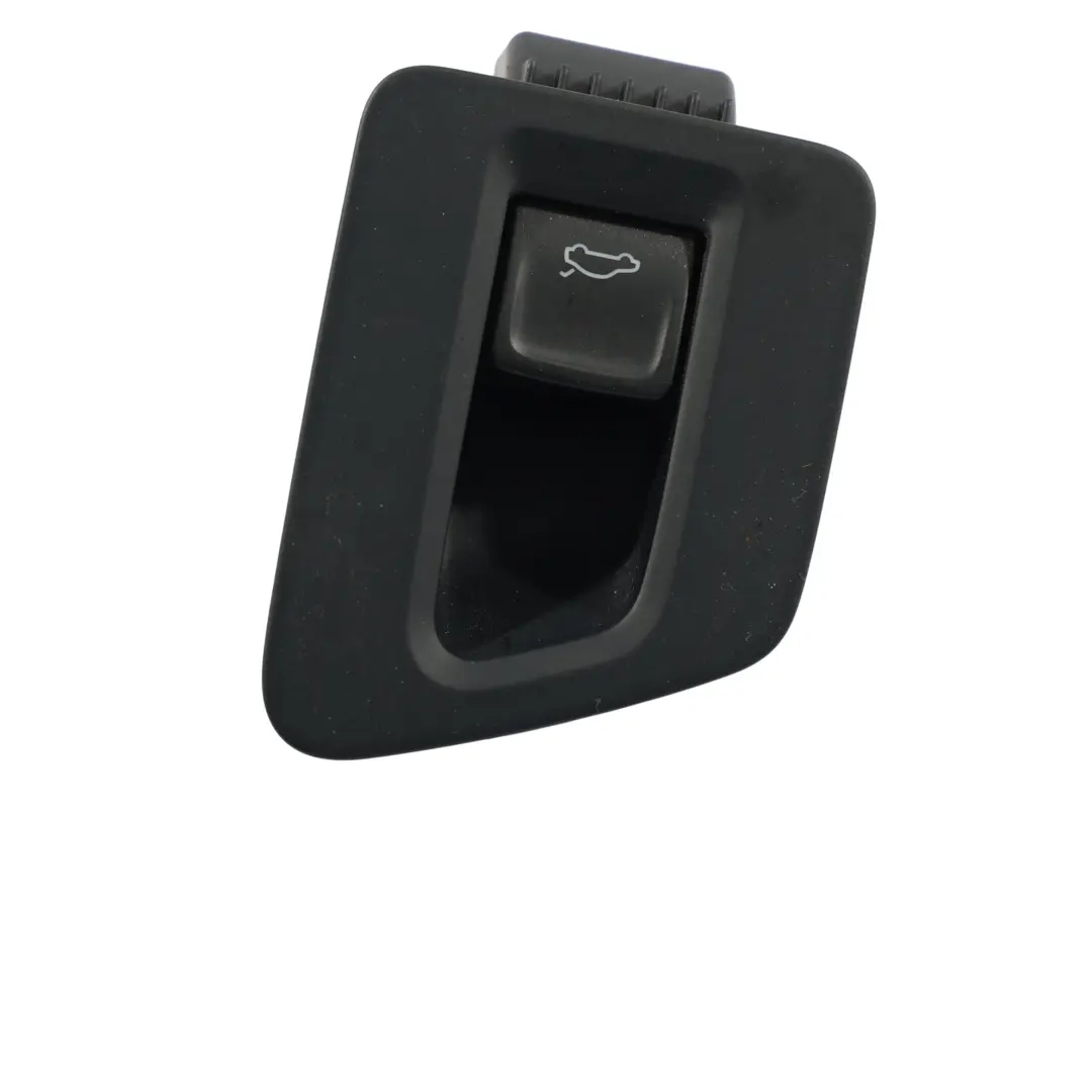 Release Button Switch Panel to Volkswagen Passat B8 Tailgate with Part number 3G0959831 Volkswagen Passat B8 Tailgate Release Button Switch Panel - SKU 3G0959831 - Part number 3G0959831