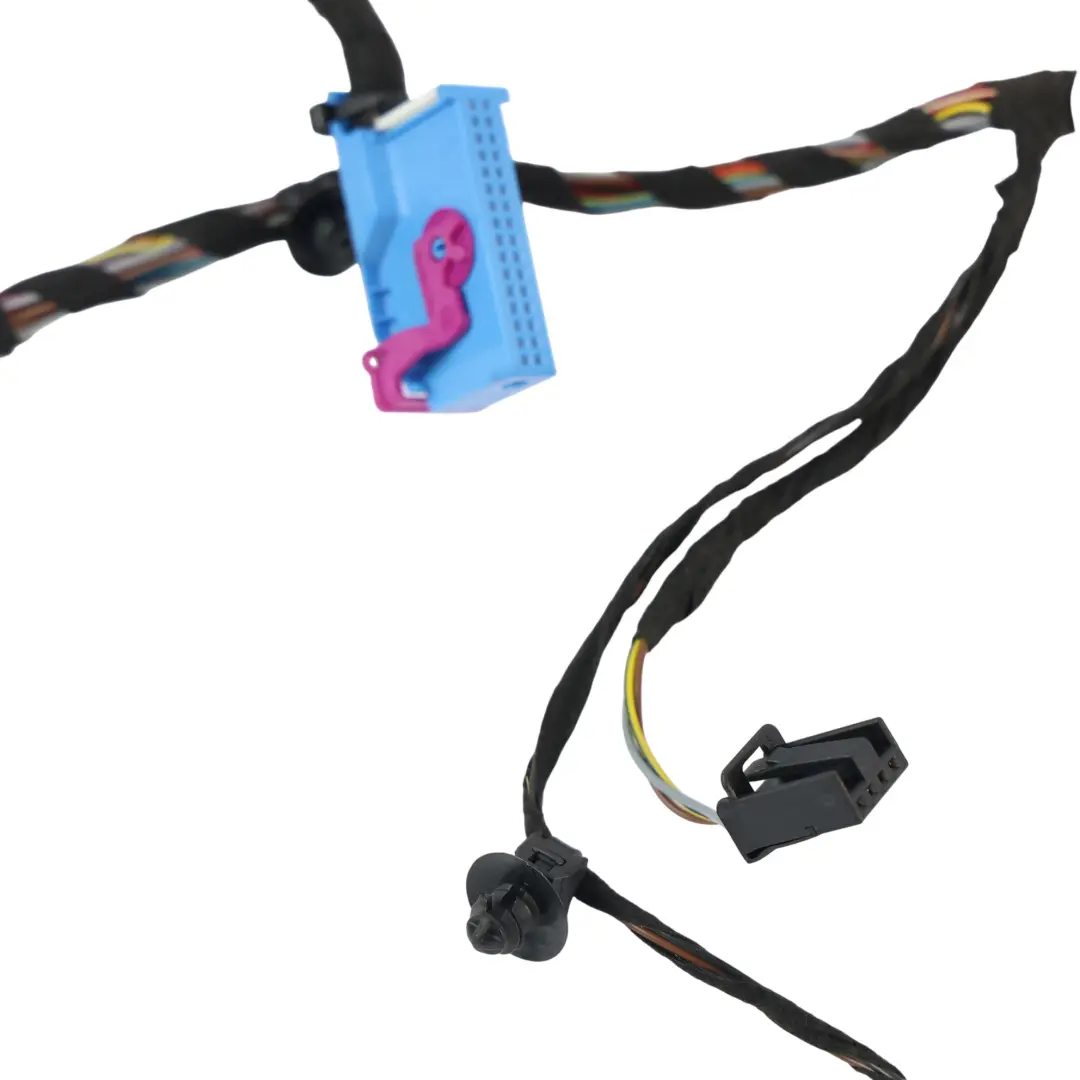 Front Door Wiring Loom Driver's Side O/S to Volkswagen Passat B8 with Part number 3G2971558B Volkswagen Passat B8 Front Door Wiring Loom Driver's Side O/S - SKU RHD-3G2971558B - Part number 3G2971558B