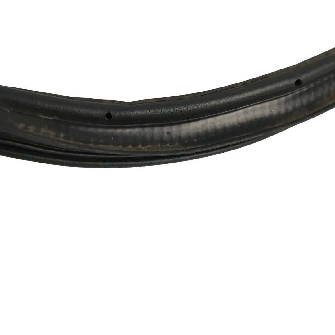 Joint Caoutchouc Hayon Coffre pour Volkswagen Passat B8 à propos du numéro de pièce 3G5827705G Volkswagen Passat B8 Joint Caoutchouc Hayon Coffre - SKU 3G5827705G - Numéro de pièce 3G5827705G