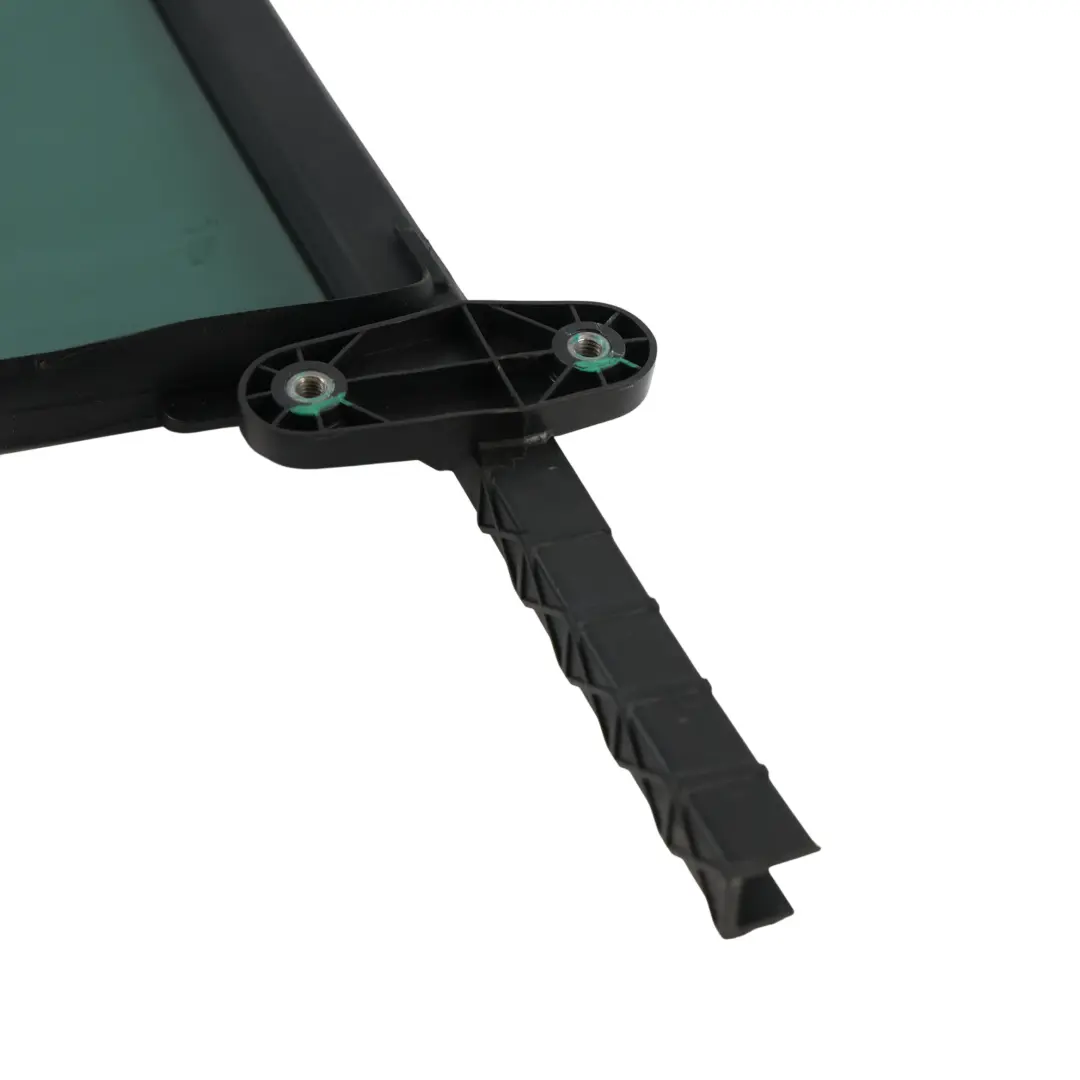 Cristal Ventana Fija Trasera Izquierda Tintado para Volkswagen Passat B8 con número de pieza 3G5845213BP Volkswagen Passat B8 Cristal Ventana Fija Trasera Izquierda Tintado - SKU 3G5845213BP - Número de pieza 3G5845213BP