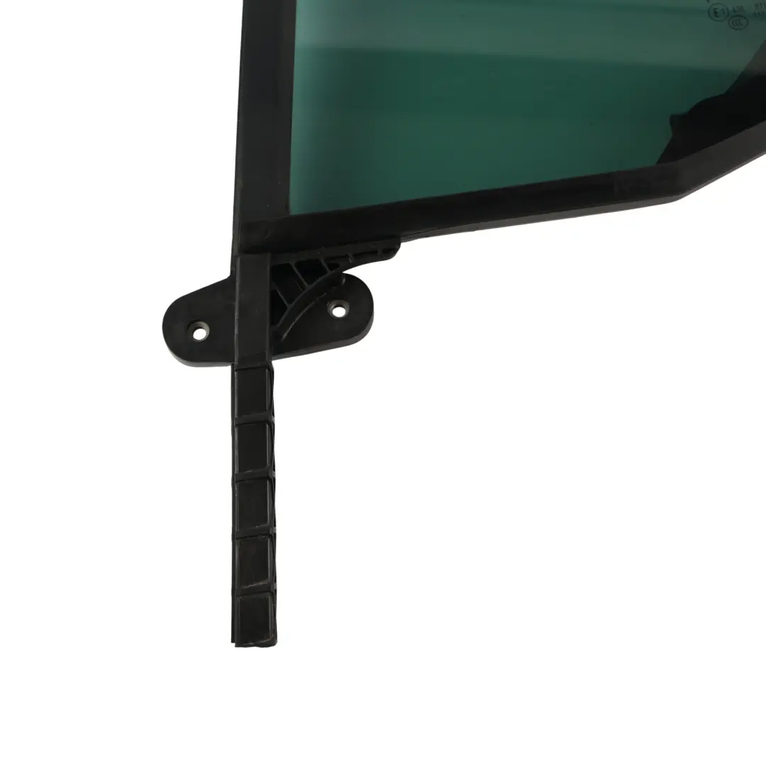 Cristal Ventana Fija Trasera Izquierda Tintado para Volkswagen Passat B8 con número de pieza 3G5845213BP Volkswagen Passat B8 Cristal Ventana Fija Trasera Izquierda Tintado - SKU 3G5845213BP - Número de pieza 3G5845213BP