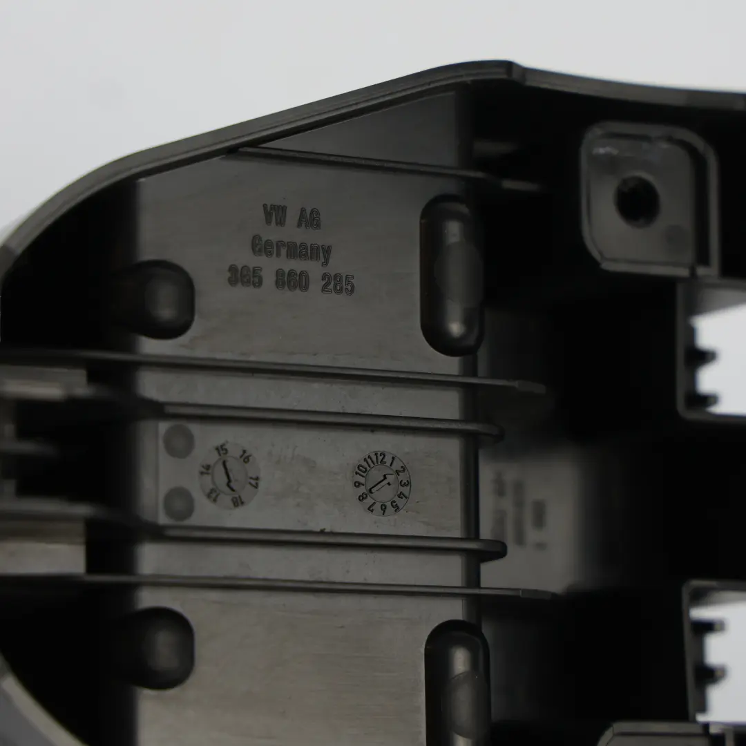 Volkswagen Passat B8 Supporto Staffa Kit Pronto Soccorso Triangolo - SKU 3G5860285 - Numero di parte 3G5860285