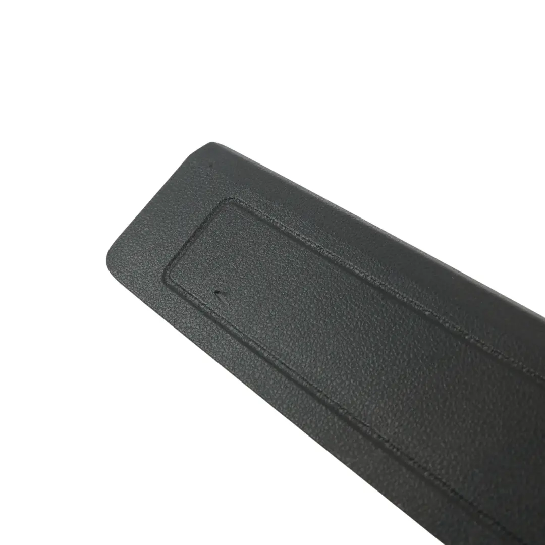 Panel Cubierta Maletero Trasero Derecho para Volkswagen Passat B8 con número de pieza 3G5867464 Volkswagen Passat B8 Panel Cubierta Maletero Trasero Derecho - SKU 3G5867464 - Número de pieza 3G5867464