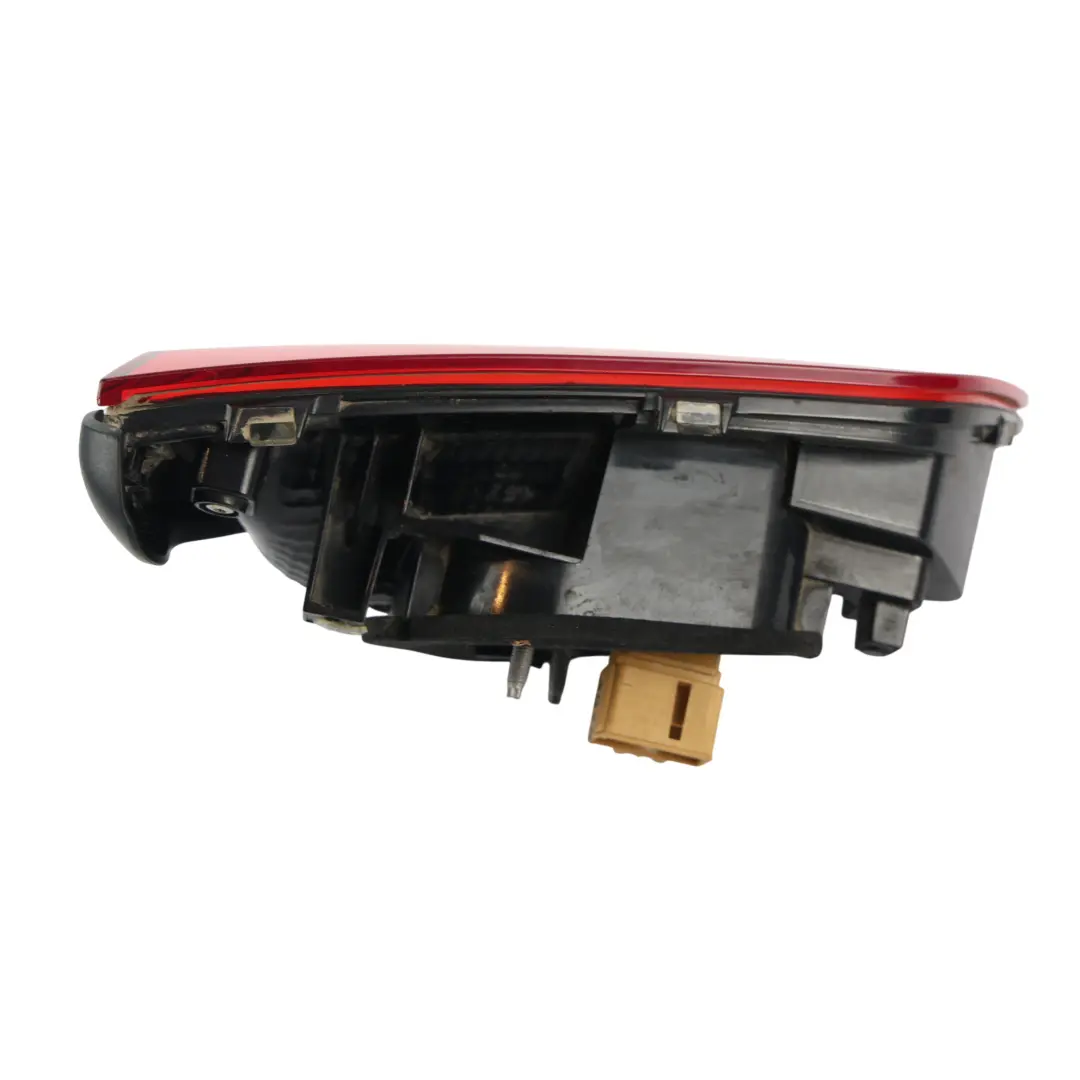 Sedán Luz Trasera Interior Derecha para Volkswagen Passat B8 con número de pieza 3G5945094B Volkswagen Passat B8 Sedán Luz Trasera Interior Derecha - SKU 3G5945094B - Número de pieza 3G5945094B