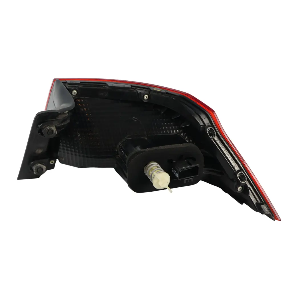 Sedán Luz Trasera LED Izquierda para Volkswagen Passat B8 con número de pieza 3G5945095F Volkswagen Passat B8 Sedán Luz Trasera LED Izquierda - SKU 3G5945095F - Número de pieza 3G5945095F
