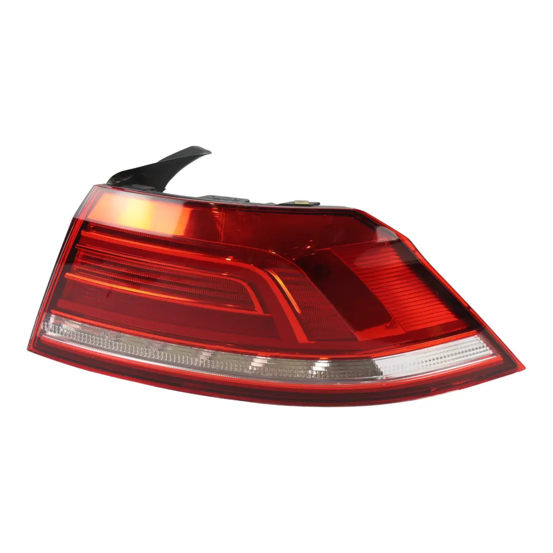 Lampa Tył LED Prawo do Volkswagen Passat B8 Sedan o numerze 3G5945096F Volkswagen Passat B8 Sedan Lampa Tył LED Prawo - SKU 3G5945096F - Numer Części 3G5945096F