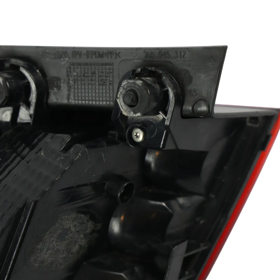 Volkswagen Passat B8 Berlina Fanale Posteriore LED Destro - SKU 3G5945096F - Numero di parte 3G5945096F